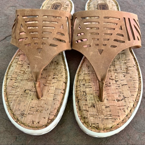 CLEARANCE BORN LEATHER CUTOUT COMFORT THONG SANDAL CORK SOLE SIZE 11 - Picture 1 of 7